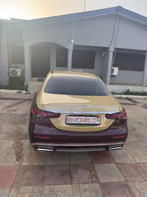 Mercedes-Benz E300 Base RWD Sedan (2.0L 4cyl 9A) 2017 Burgundy