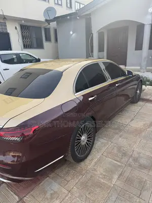 Mercedes-Benz E300 Base RWD Sedan (2.0L 4cyl 9A) 2017 Burgundy