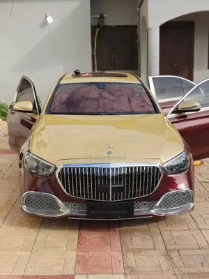 Mercedes-Benz E300 Base RWD Sedan (2.0L 4cyl 9A) 2017 Burgundy