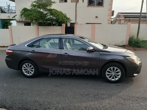 Toyota Camry LE 4dr Sedan (2.5L 4cyl 6A) 2016 Gray