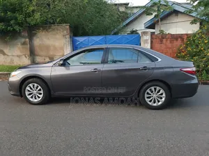 Toyota Camry LE 4dr Sedan (2.5L 4cyl 6A) 2016 Gray
