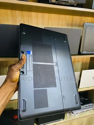 Laptop Dell Precision 7710 16GB Intel Core i7 SSD 512GB