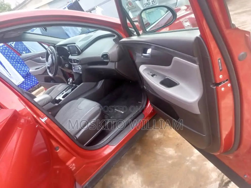Hyundai Santa Fe 2020 Red