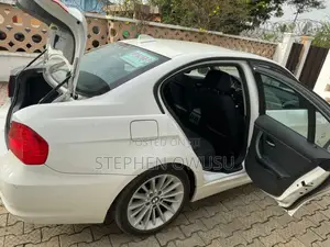 BMW 328i 2011 White