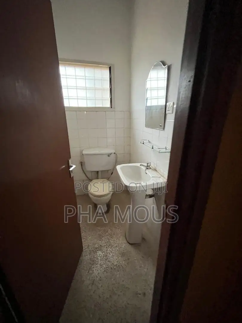 2bdrm House in Achimota for rent