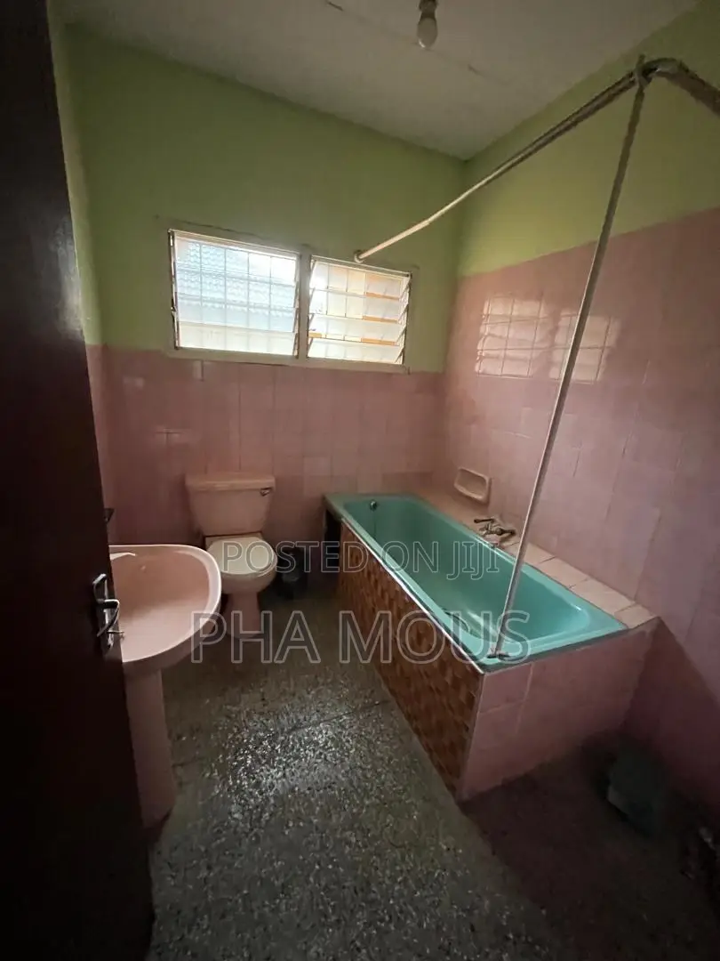 2bdrm House in Achimota for rent