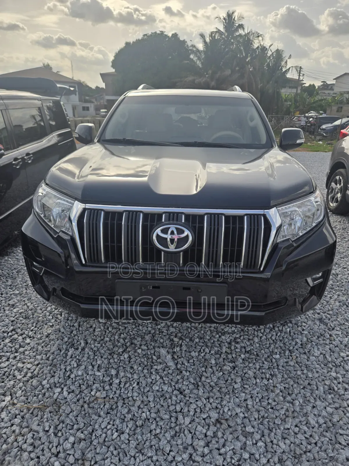 Toyota Land Cruiser Prado 2022 Black