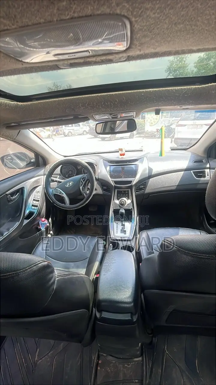 Hyundai Elantra 2013 Silver