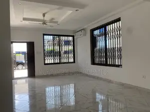 3bdrm Duplex in Oyarifa for rent