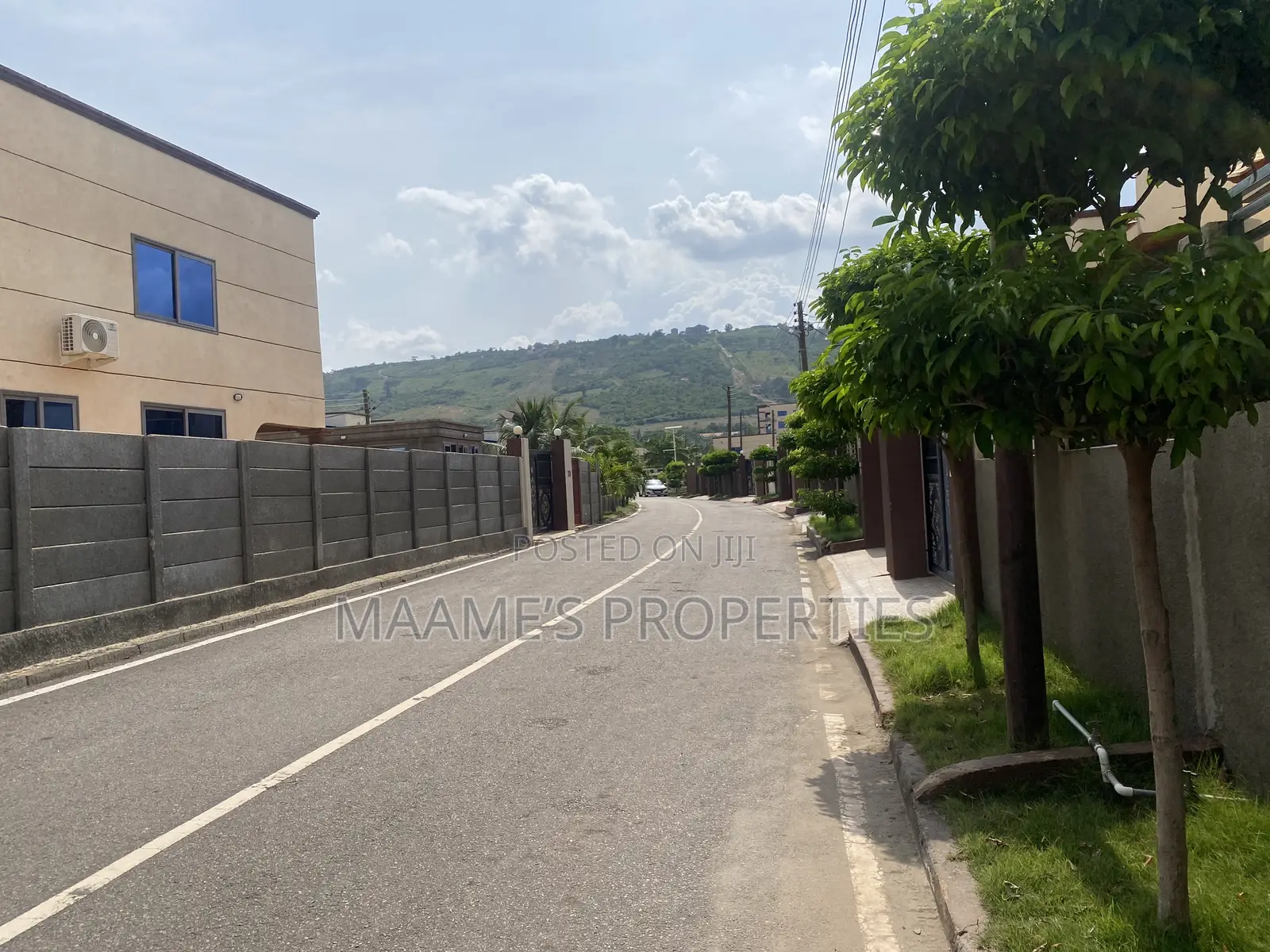 3bdrm Duplex in Oyarifa for rent