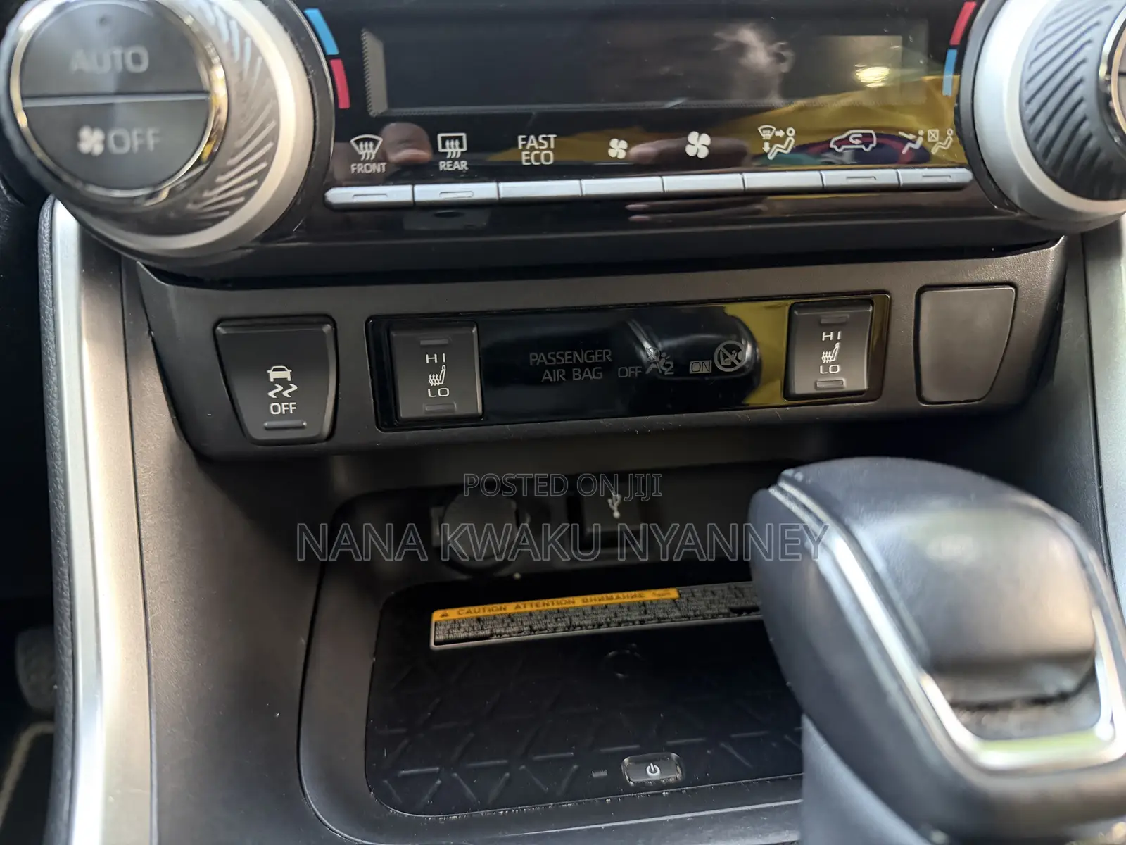 Toyota RAV4 Hybrid 2024 Silver