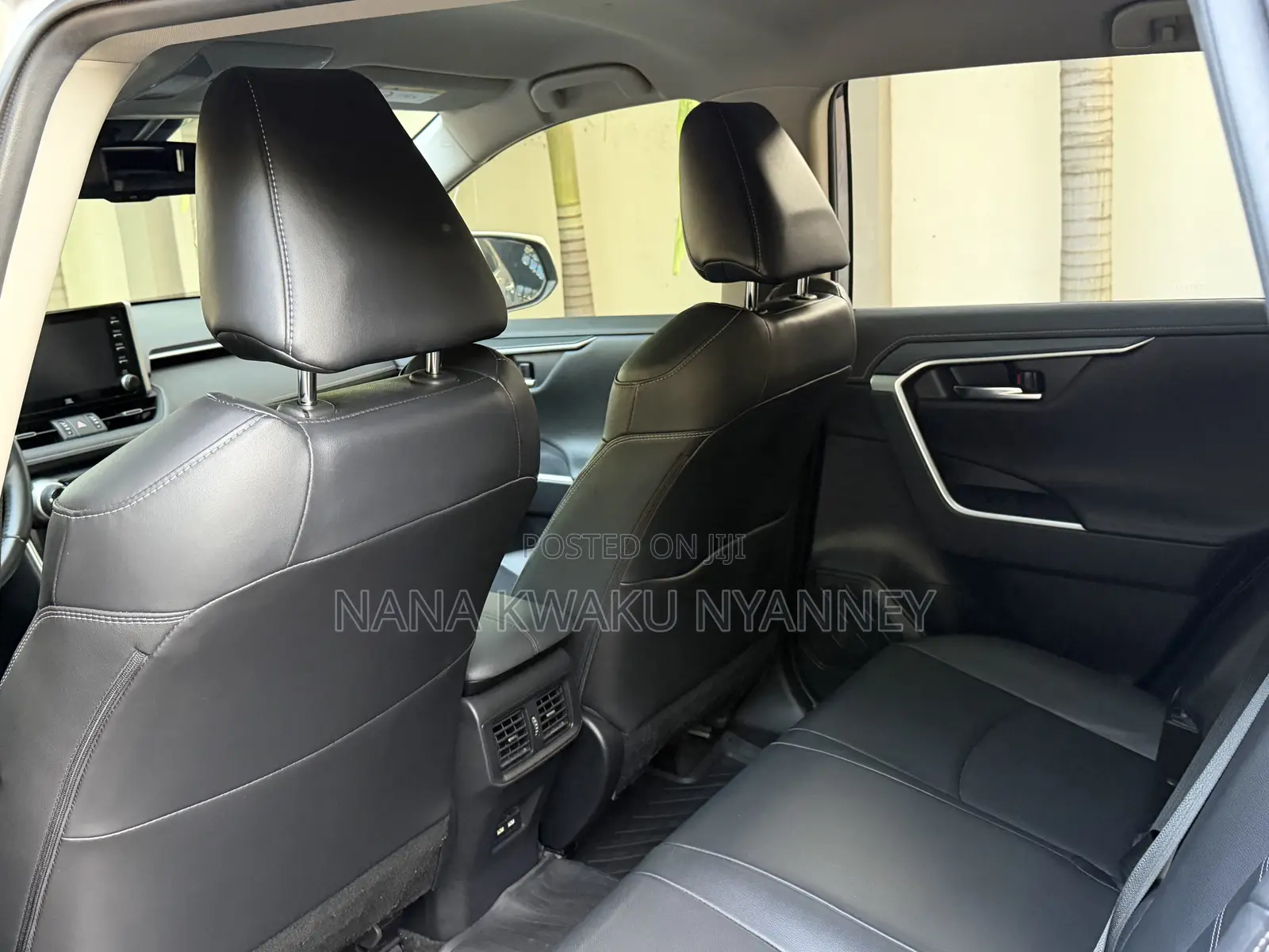 Toyota RAV4 Hybrid 2024 Silver