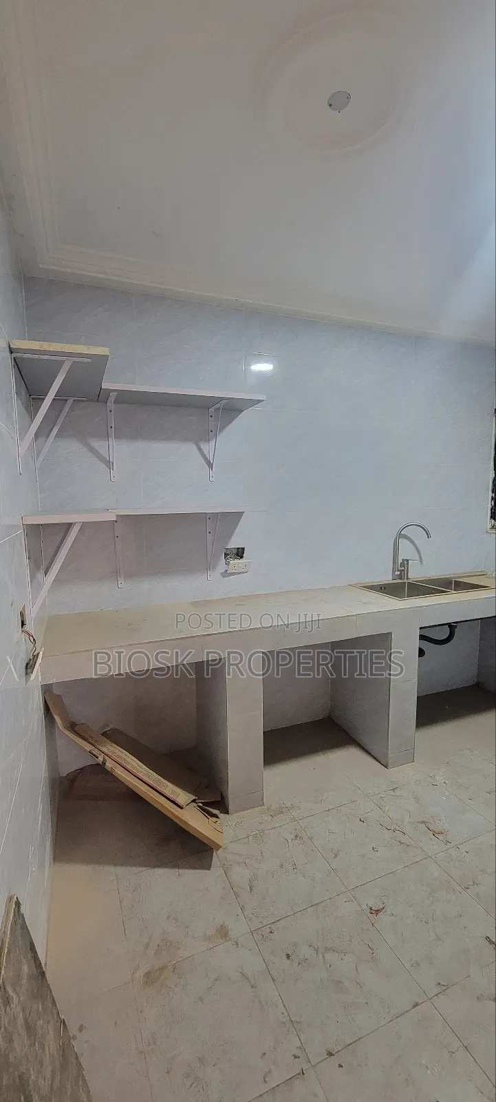 1bdrm Apartment in Biosk Properties, Frafraha for rent