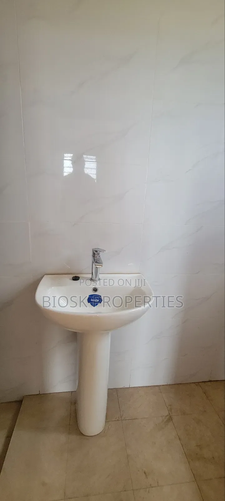 1bdrm Apartment in Biosk Properties, Frafraha for rent