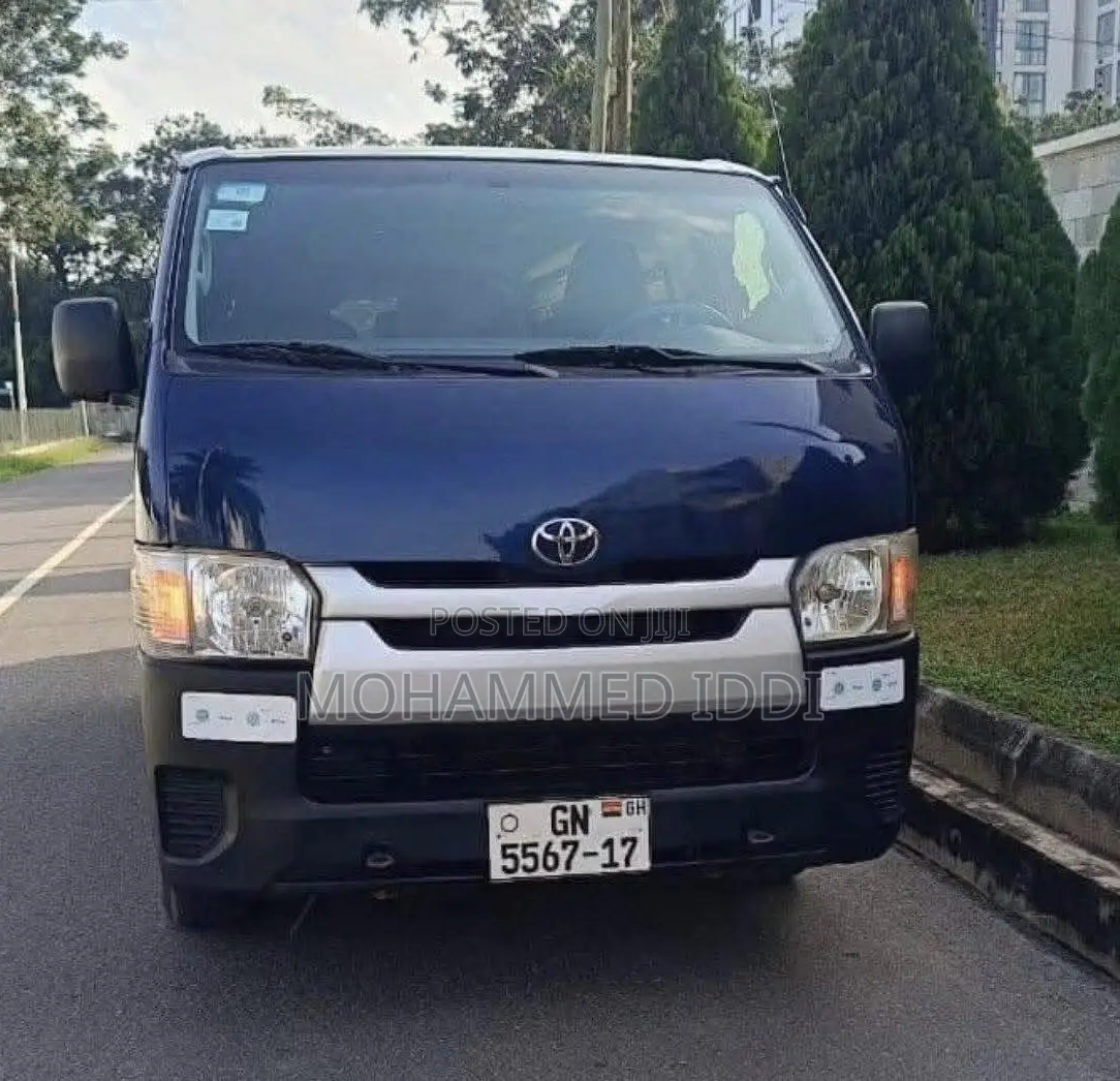 Toyota HiAce 2013 Blue