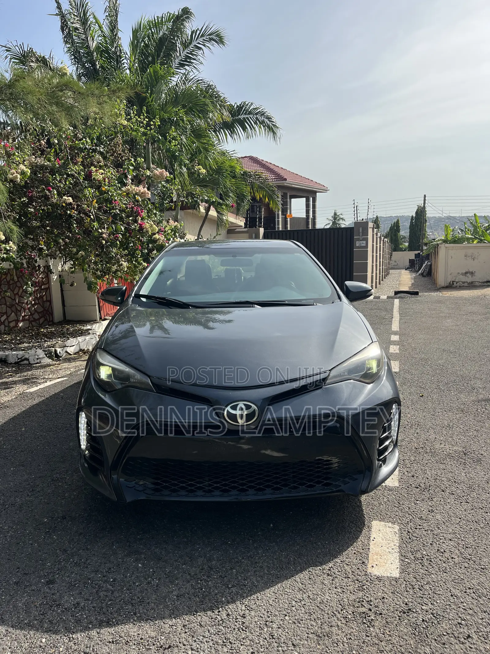 Toyota Corolla 2016 Black