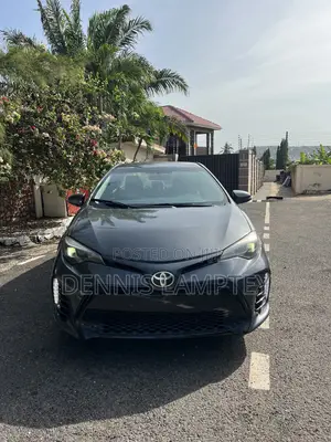 Toyota Corolla 2016 Black