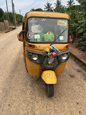Bajaj RE 2024 Yellow