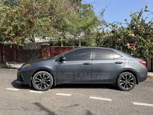 Toyota Corolla 2016 Black