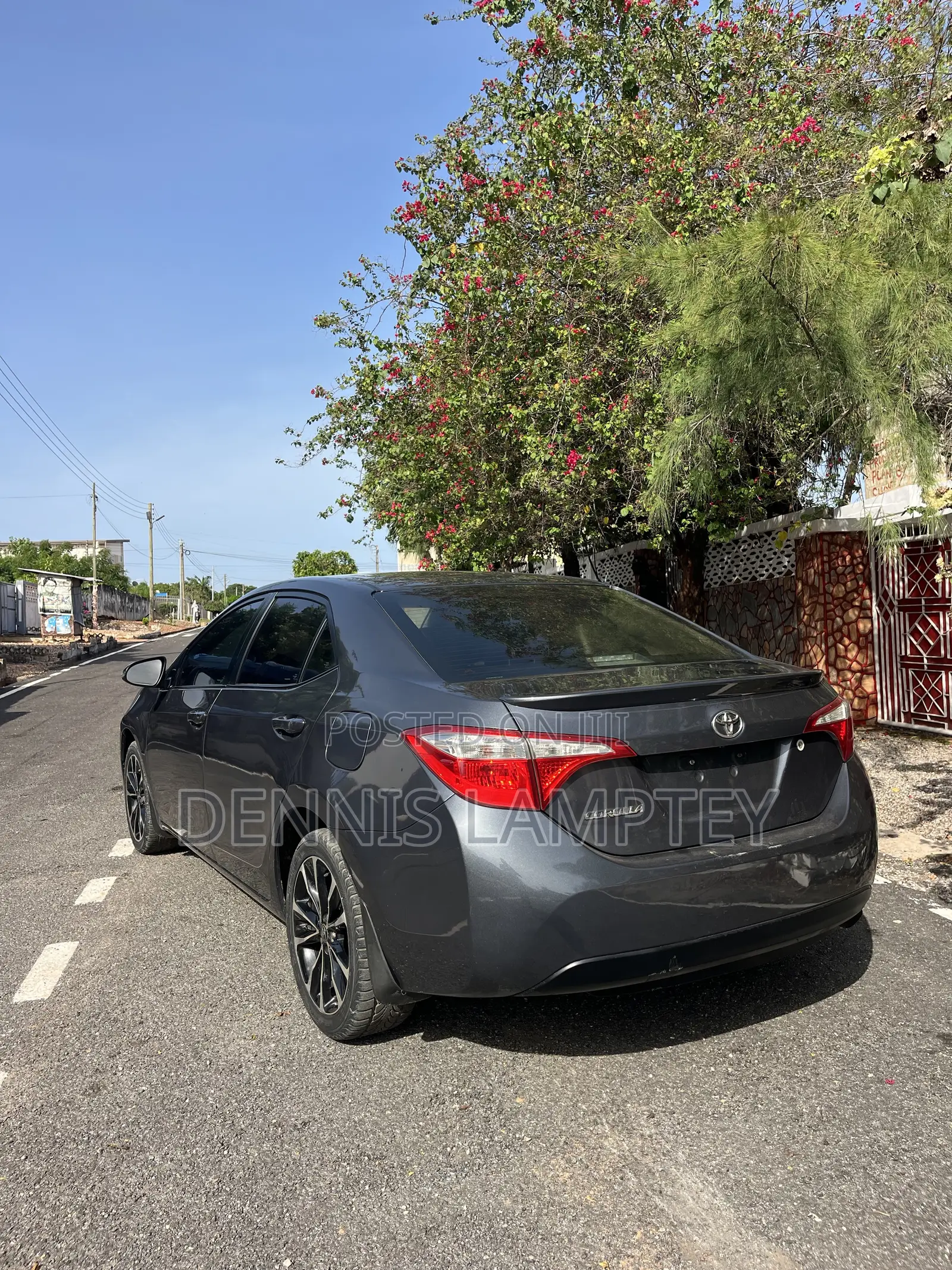 Toyota Corolla 2016 Black