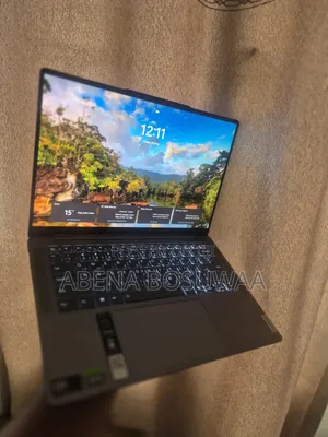 Laptop Lenovo Yoga 7i 16GB Intel Core Ultra 7 SSD 1T