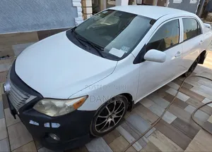 Toyota Corolla 2012 White