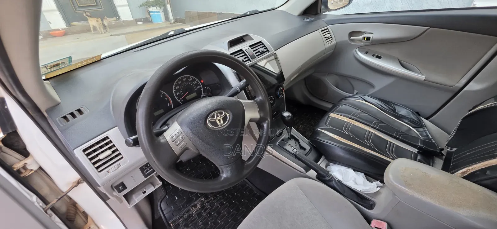 Toyota Corolla 2012 White