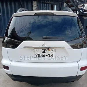 Mitsubishi Outlander SE 2010 White