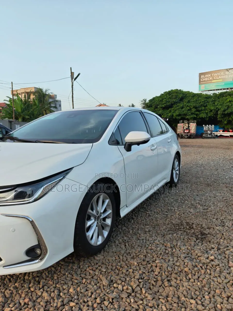 Toyota Corolla XSE (1.8L 4cyl 2A) 2019 White