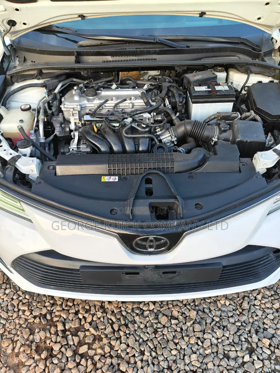 Toyota Corolla XSE (1.8L 4cyl 2A) 2019 White