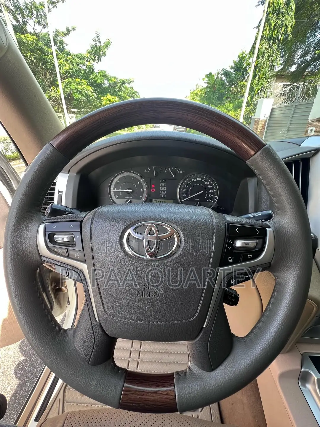 Toyota Land Cruiser 2014 White