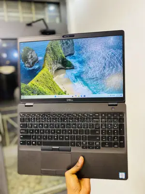 Laptop Dell Precision 3541 32GB Intel Core i7 SSD 256GB