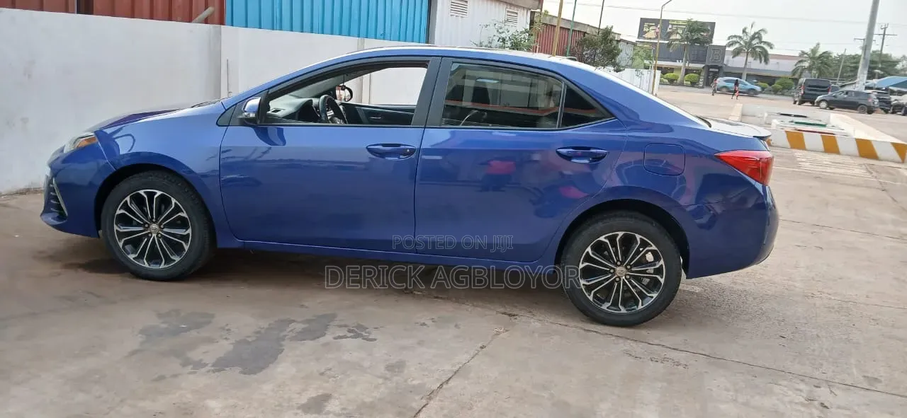 Toyota Corolla 2016 Blue