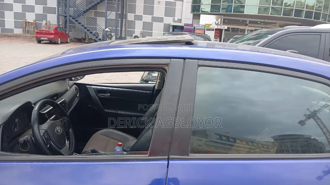 Toyota Corolla 2016 Blue