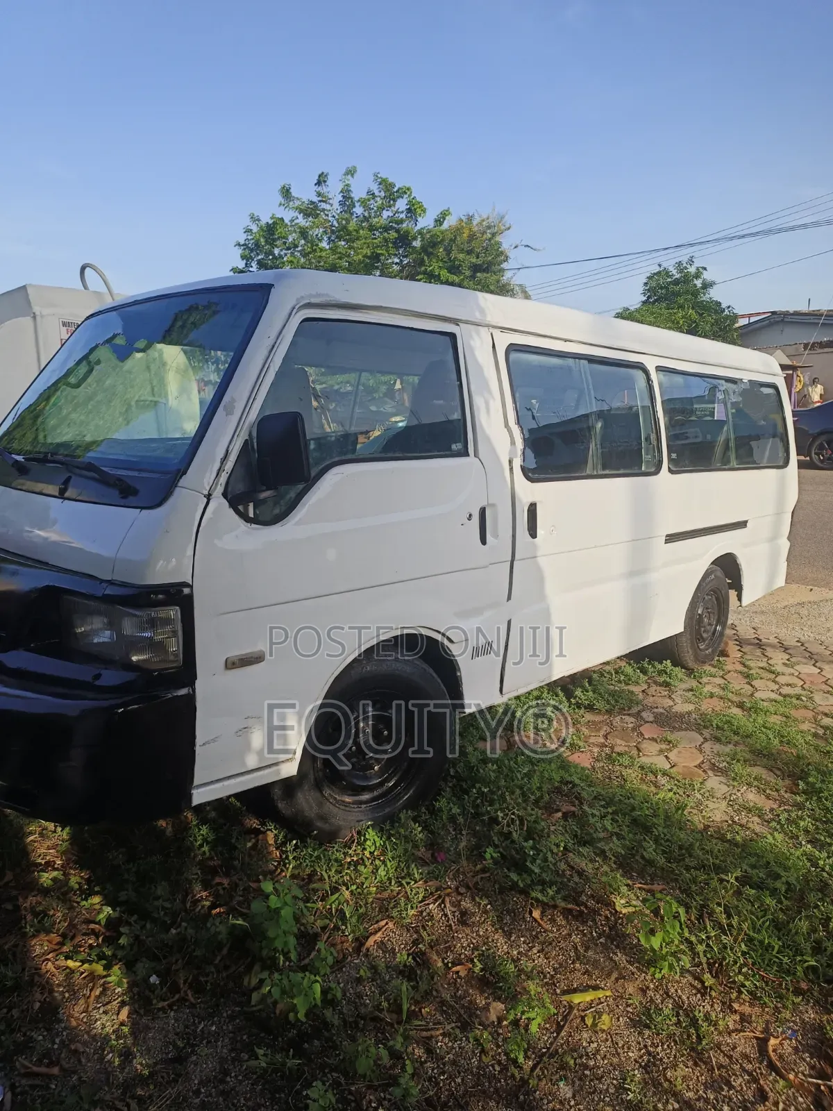 Mazda E2200 2000 White