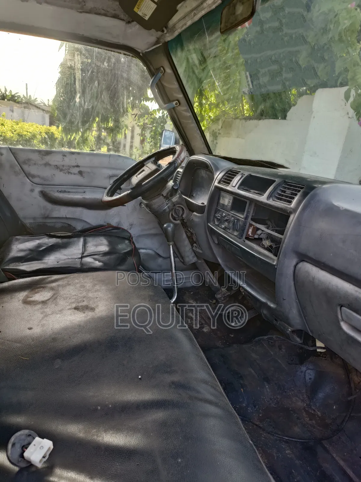 Mazda E2200 2000 White