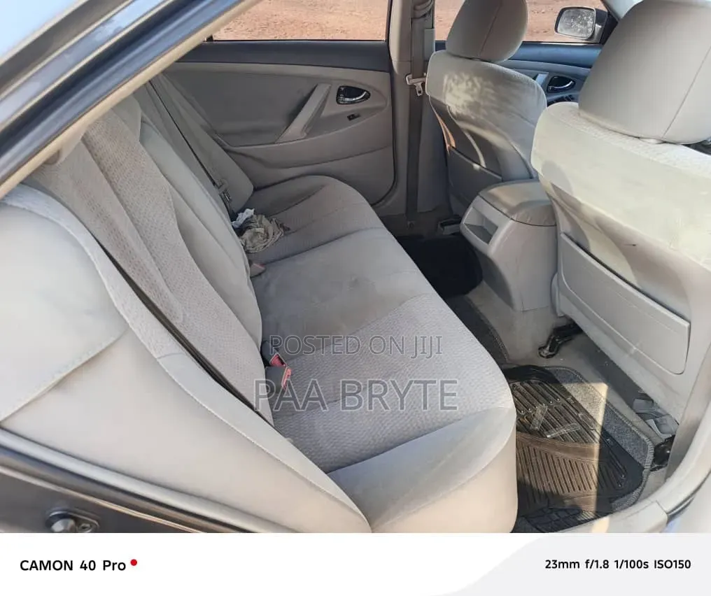 Toyota Camry 2011 Silver