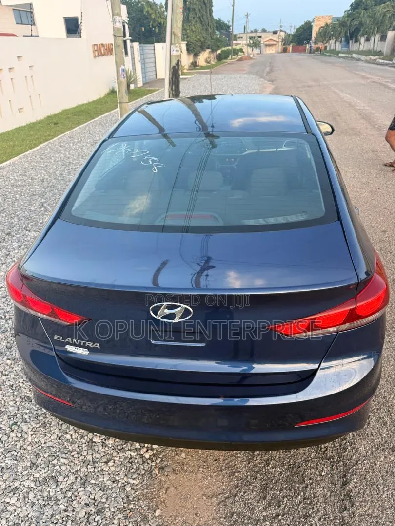 Hyundai Elantra SE 2018 Blue