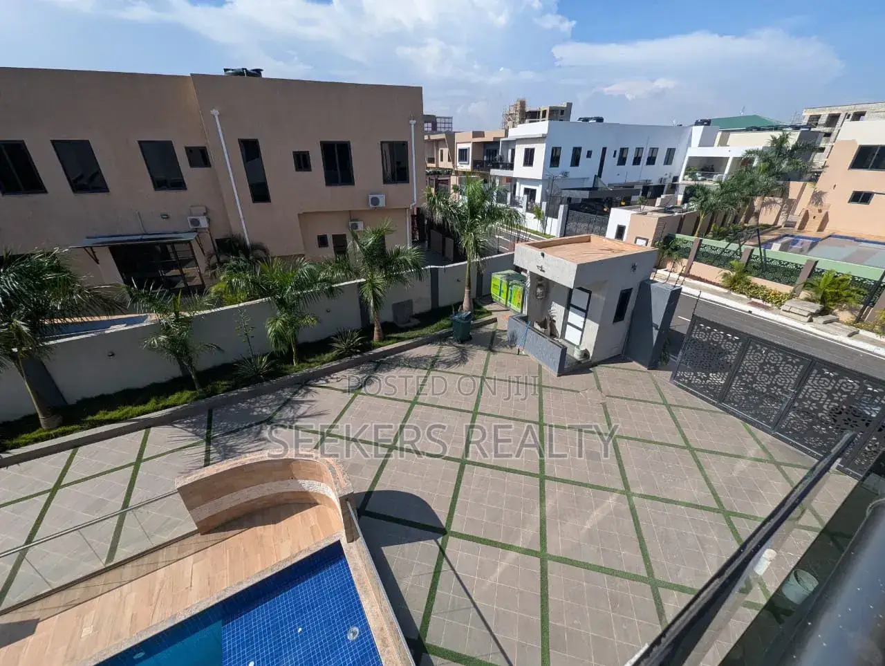 5bdrm Mansion in Seekers Realty, Tseaddo for sale