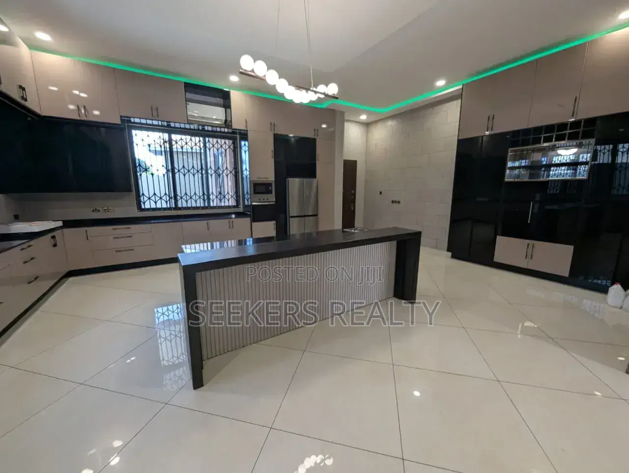 5bdrm Mansion in Seekers Realty, Tseaddo for sale