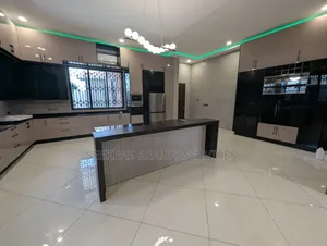 5bdrm Mansion in Seekers Realty, Tseaddo for sale