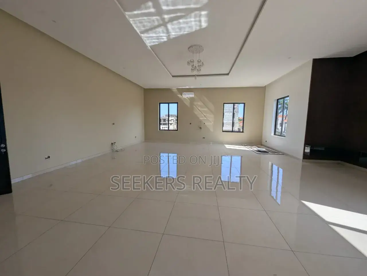 5bdrm Mansion in Seekers Realty, Tseaddo for sale