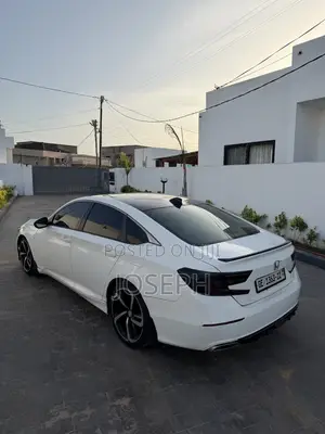 Honda Accord Sport (1.5L 4cyl Turbo CVT) 2019 White