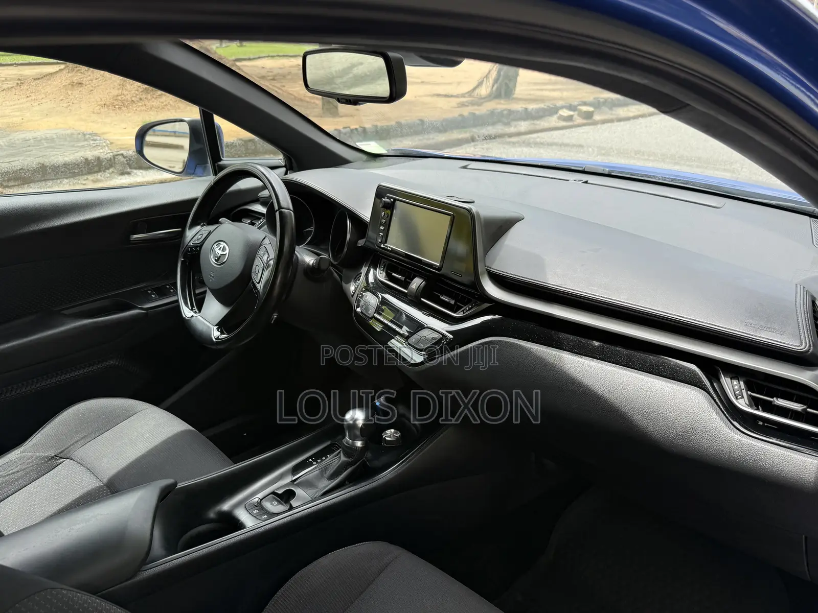 Toyota C-HR XLE FWD Sport Utility (2.0L 4cyl 2AM) 2018 Blue