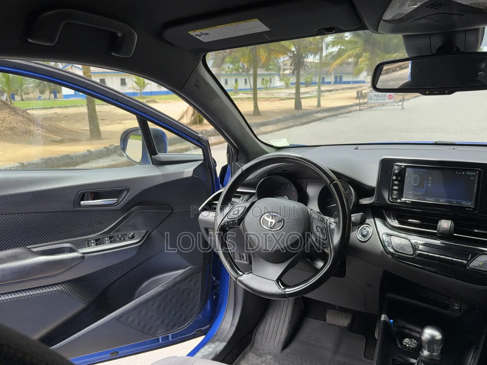 Toyota C-HR XLE FWD Sport Utility (2.0L 4cyl 2AM) 2018 Blue