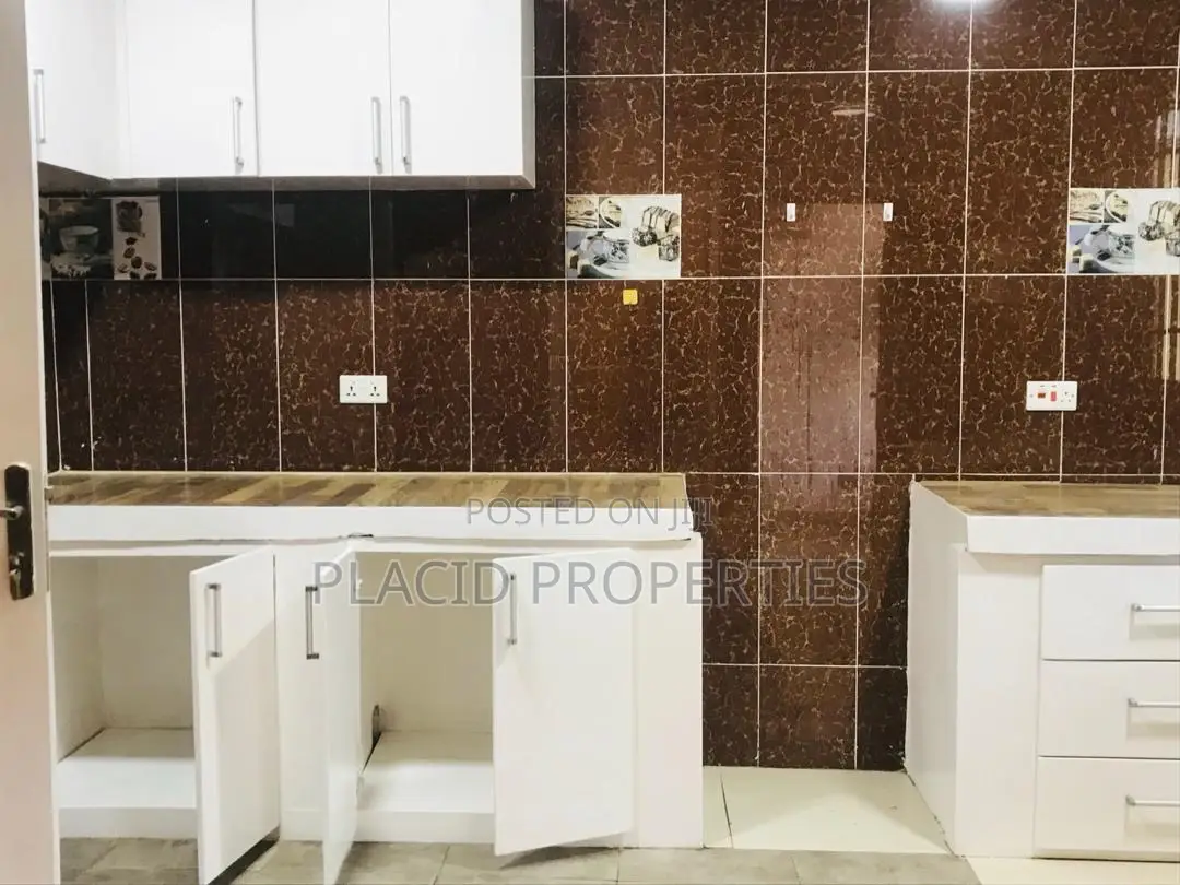 2bdrm Apartment in Kwabenya, Dome for rent