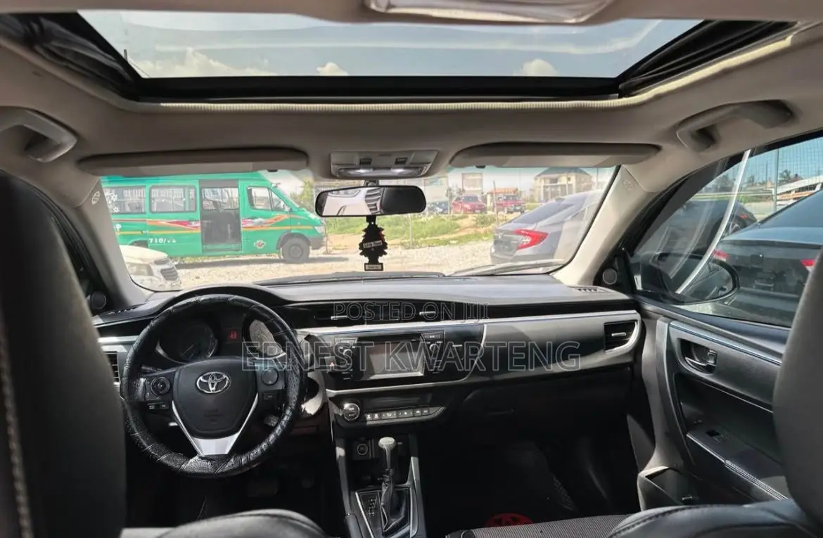 Toyota Corolla 2016 Black