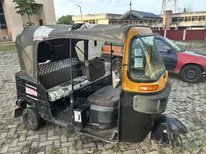 Bajaj RE 2021 Black