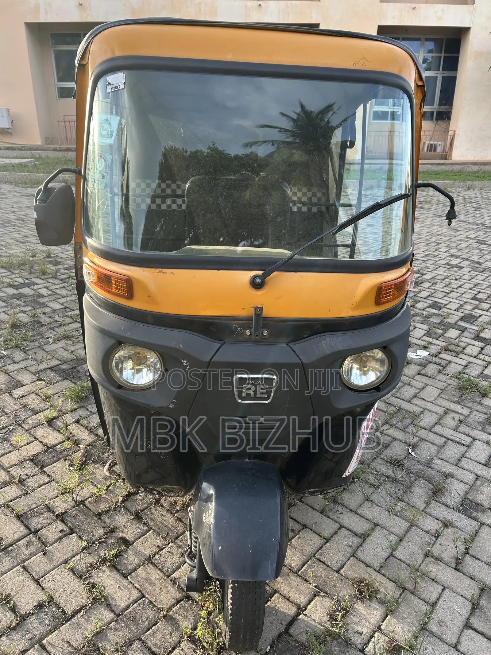 Bajaj RE 2021 Black