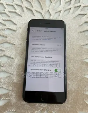 Apple iPhone SE (2020) 64 GB Black